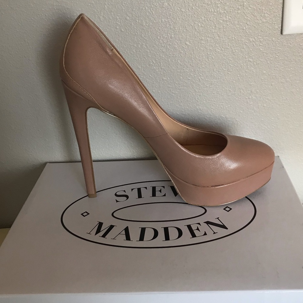 Steve Madden Leather Platform heels